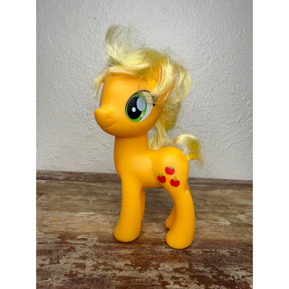 Hasbro My Little Pony Friendship is Magic Applejack Figure 2016